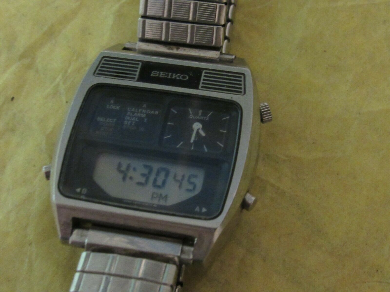 seiko digital analog watch