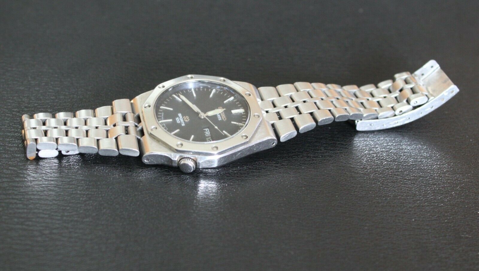 1980 VINTAGE SEIKO QUARTZ 8229 8019 SQ SPORTS 100 STAINLESS STEEL