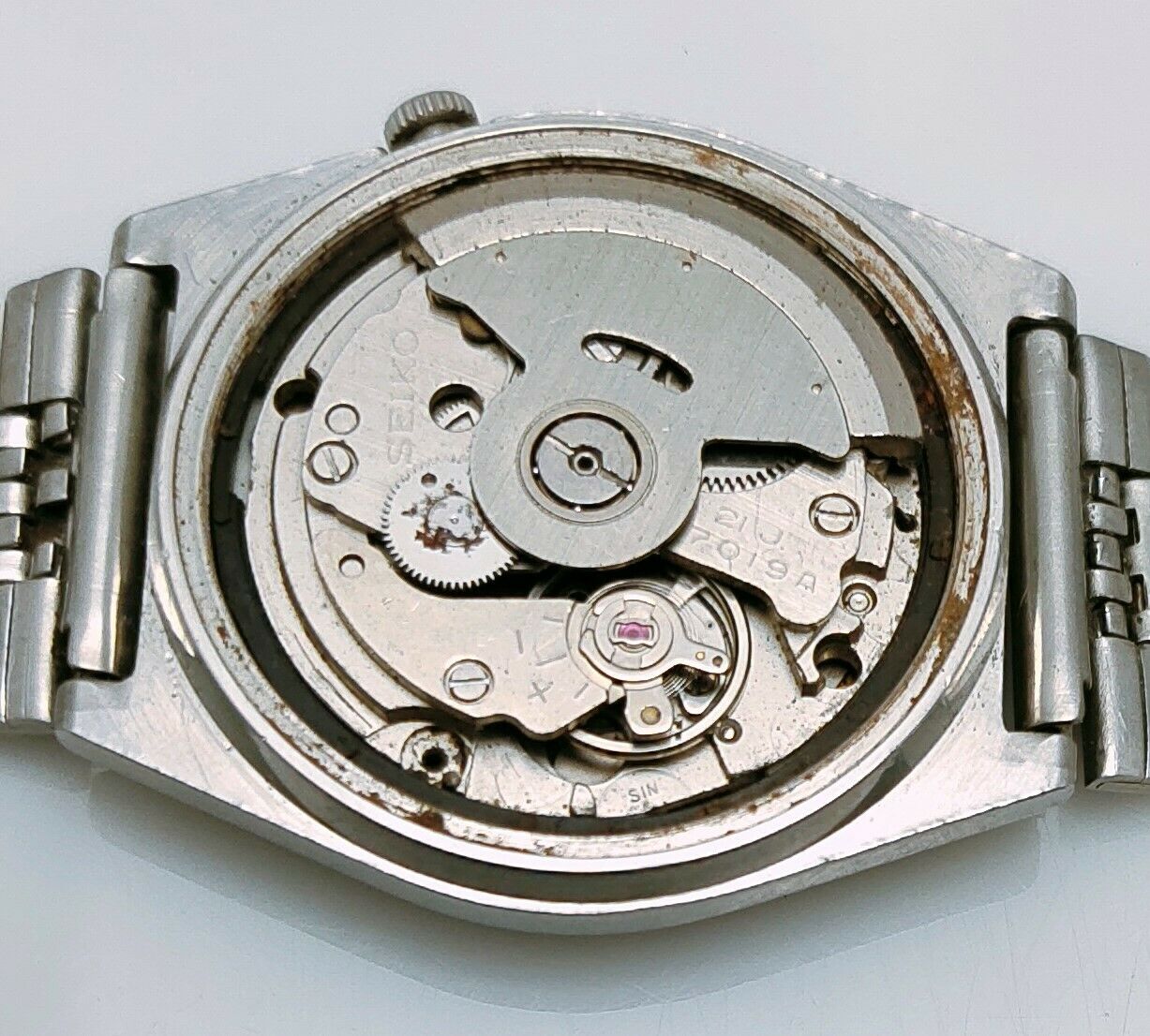 VINTAGE SEIKO 5 AUTOMATIC 7019-8180 G JAPAN DAY/DATE MEN'S WATCH