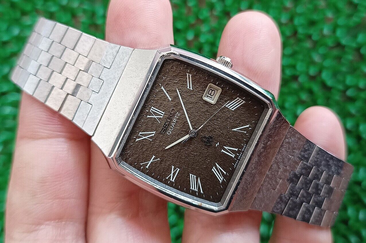 Rare Vintage Seiko Quartz Roman dial JDM 0842-5010 Watch AS-IS FOR 