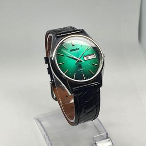 573257_4