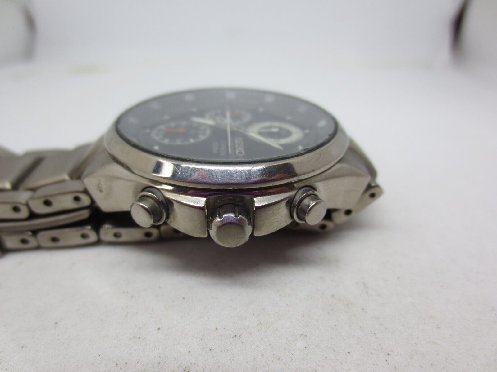 2001 Seiko Chronograph Titanium V657-0B00 – TokeiMedic