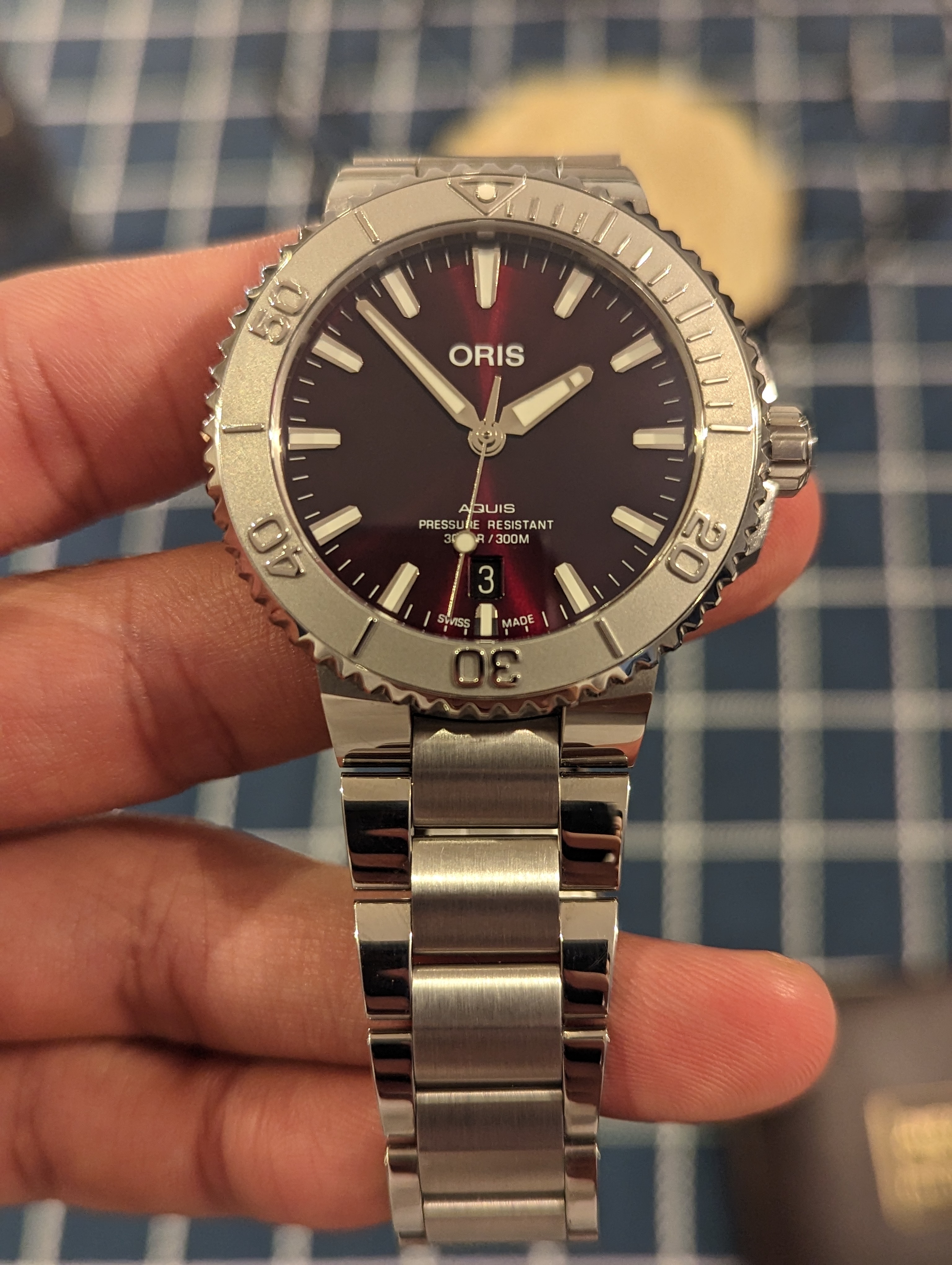 WTS Oris Aquis Cherry Dial 41.5mm 1400 shipped CONUS