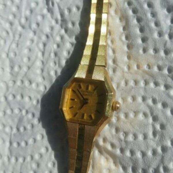 Vintage Ladies Bulova Swiss Watch P6, Gold WatchCharts Marketplace