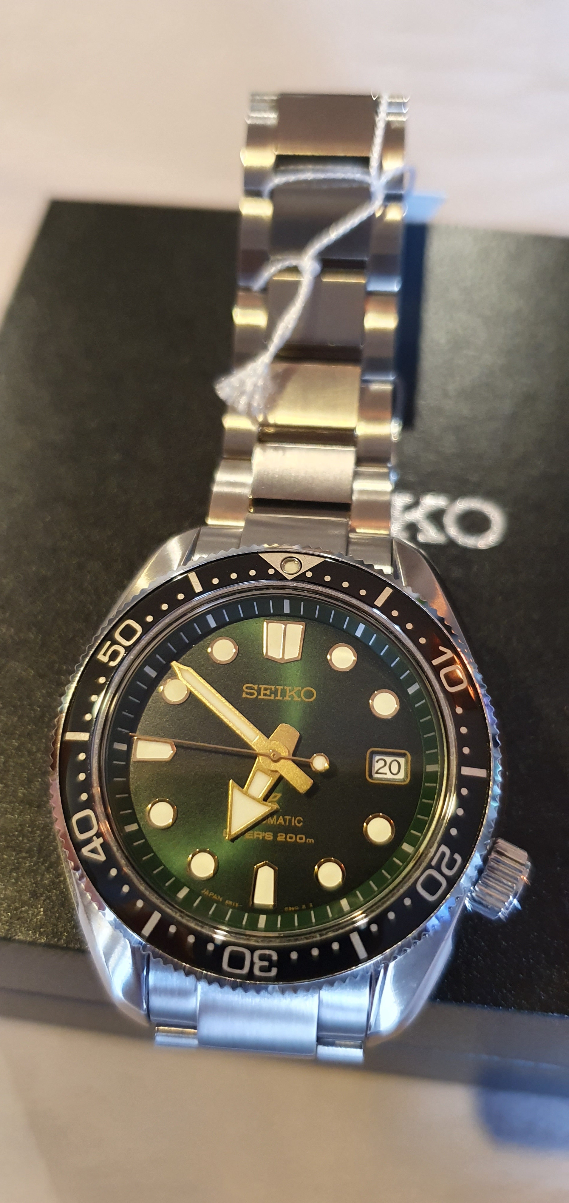 seiko green sunset