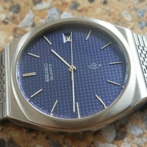 Vintage Seiko Quartz JDM 4122 8000 May 1976 Textured Dial