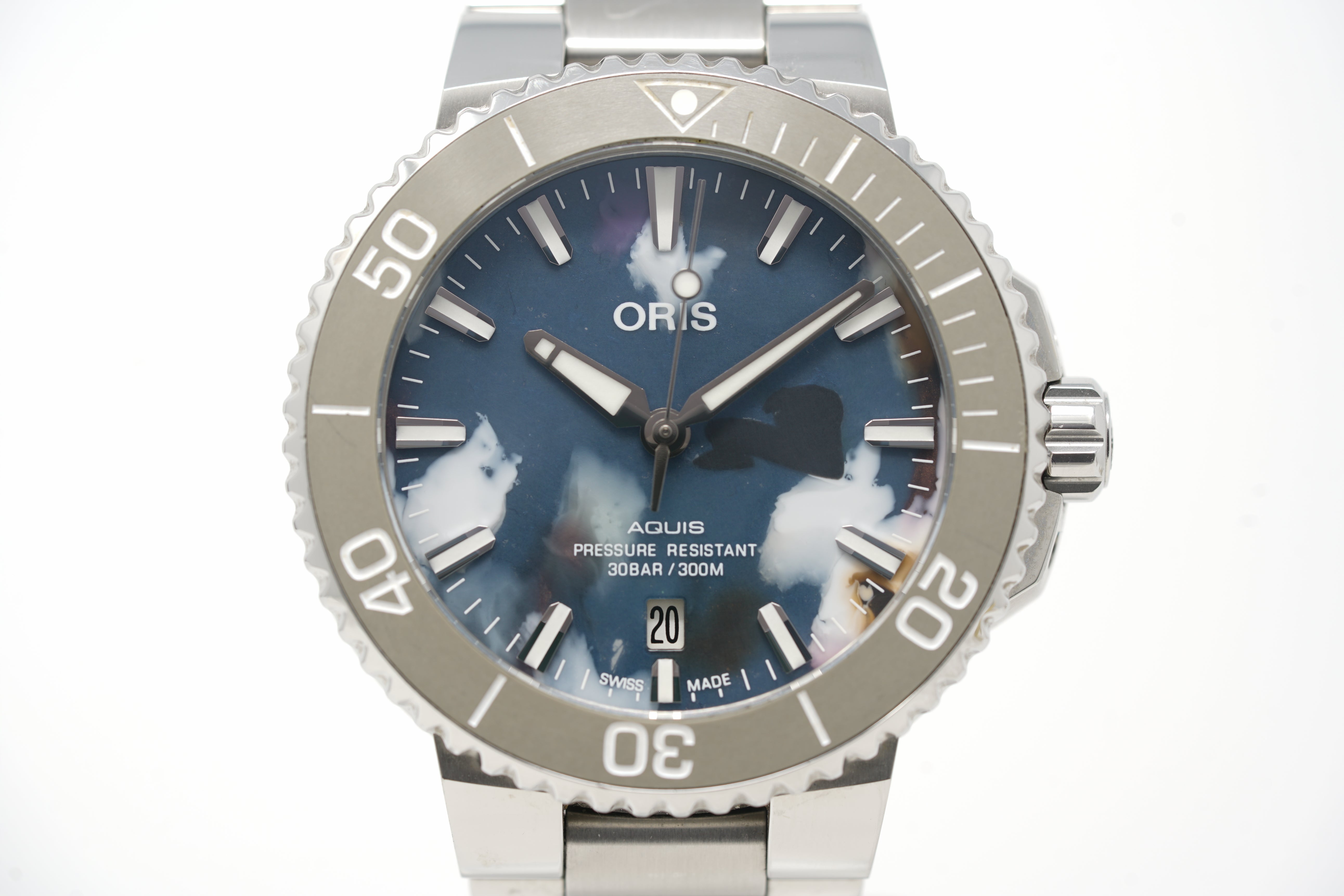 1 699 USD FS Pre Owned Oris Aquis Date Upcycle 01 733 7770 4150