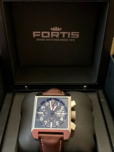 FORTIS SQUARE AUTO CHRONOGRAPH 667.10.141 100M PILOT WATCH BOX