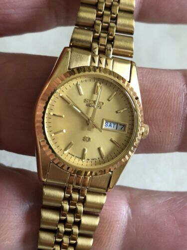 Seiko Watch SQ Day Date Gold Tone Case Dial Fluted Bezel Jubilee