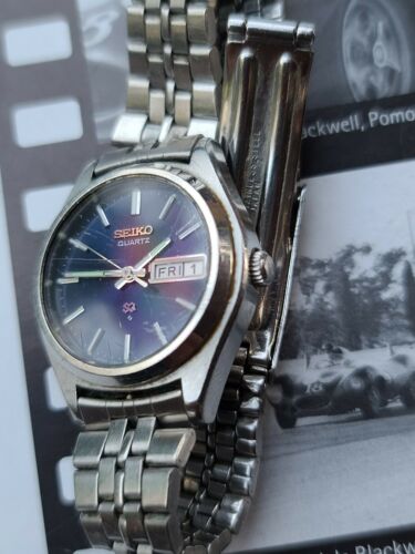 Vintage Seiko Quartz Ladie's Watch Day-Date Blue Dial 7903