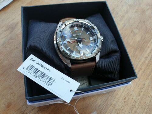 Perfect Condition Seiko SUN061P1 Kinetic GMT 5M85-0AE0 Men's Watch