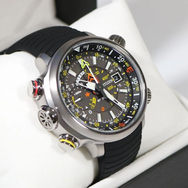 Citizen Promaster Altichron BN4021-02E Orologio Uomo In Super Titanio, Eco-Drive, Altimetro E Bussola, 49.5mm