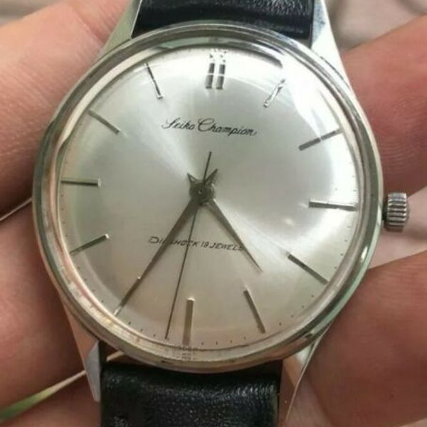 VINTAGE SEIKO CHAMPION DIASHOCK 19 JEWELS HAND WINDING MEN WATCH