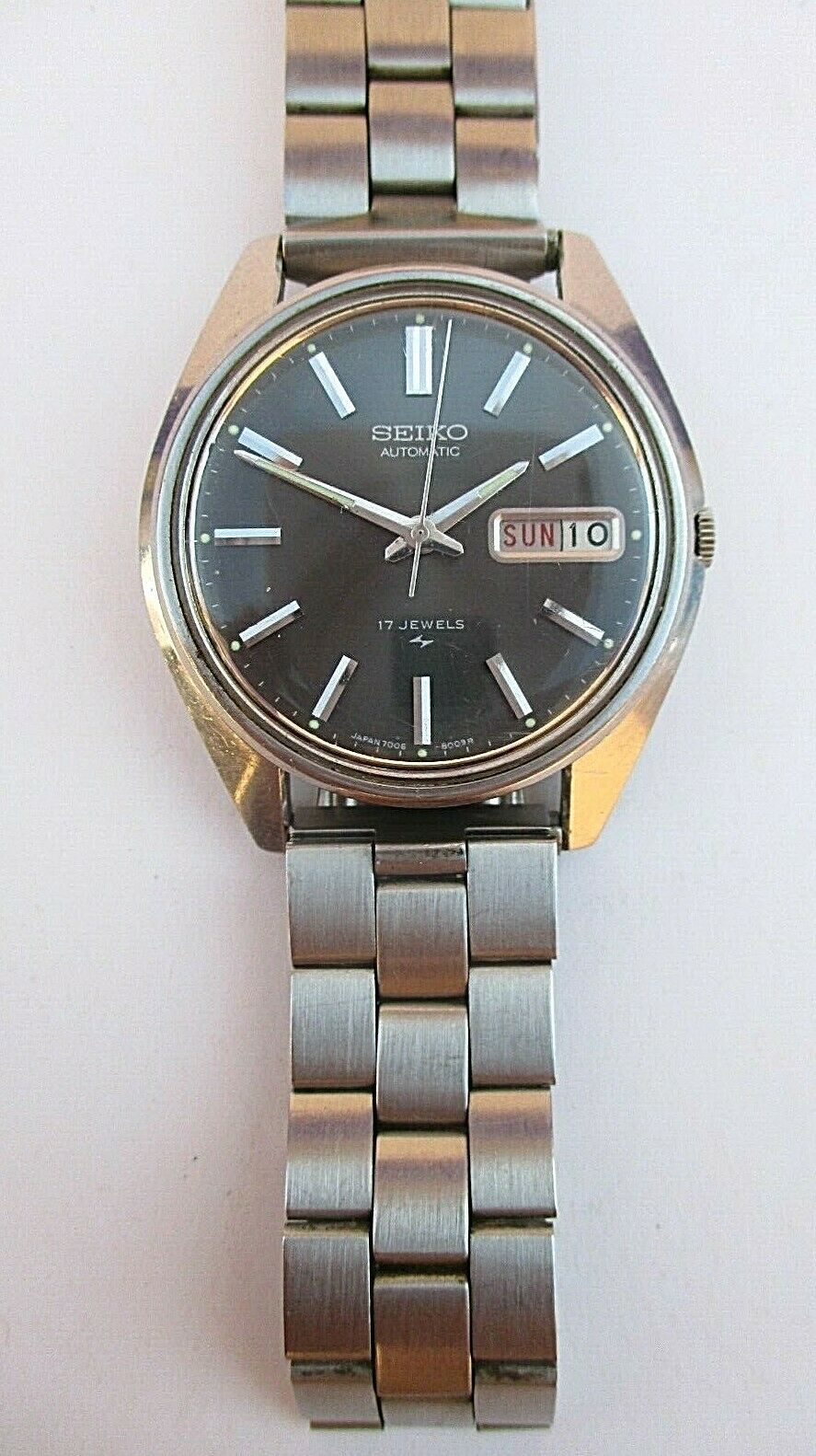 VINTAGE SEIKO MENS 7008 8007 BLACK DIAL WRIST WATCH WATCH W DAY