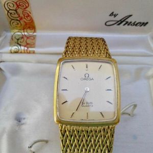 Vintage Omega Deville Quartz 1365 Gold-Plated Men's Watch w Metal