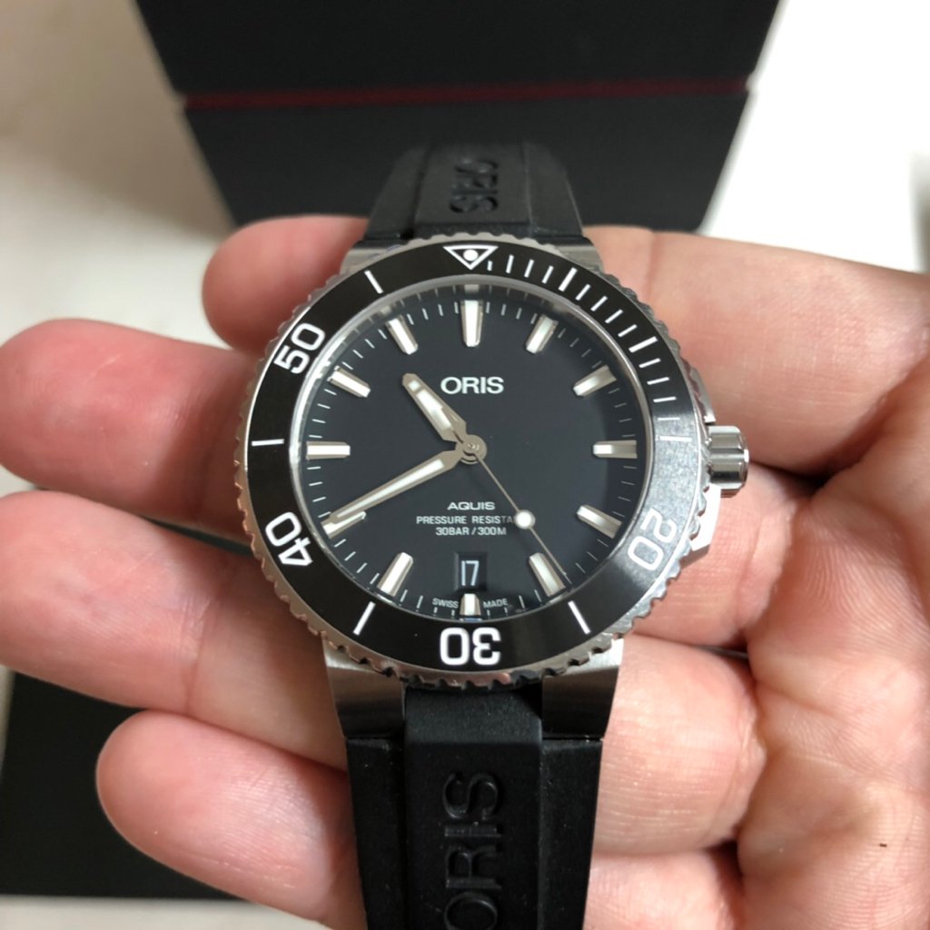 Oris aquis 39.5 mm for sale hotsell