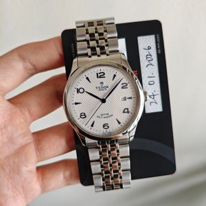 [WTS] Brand New Tudor Notebook and Umbrella | WatchCharts Marketplace