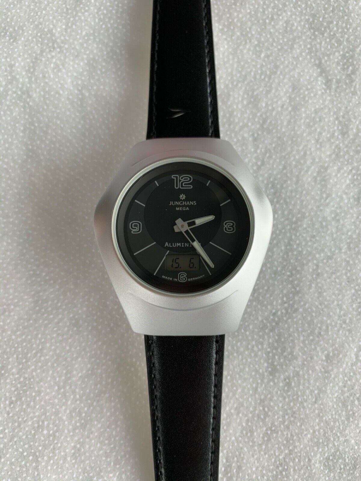 JUNGHANS MEGA ALUMINIUM Armbanduhr Radio Controlled WR 5 BAR