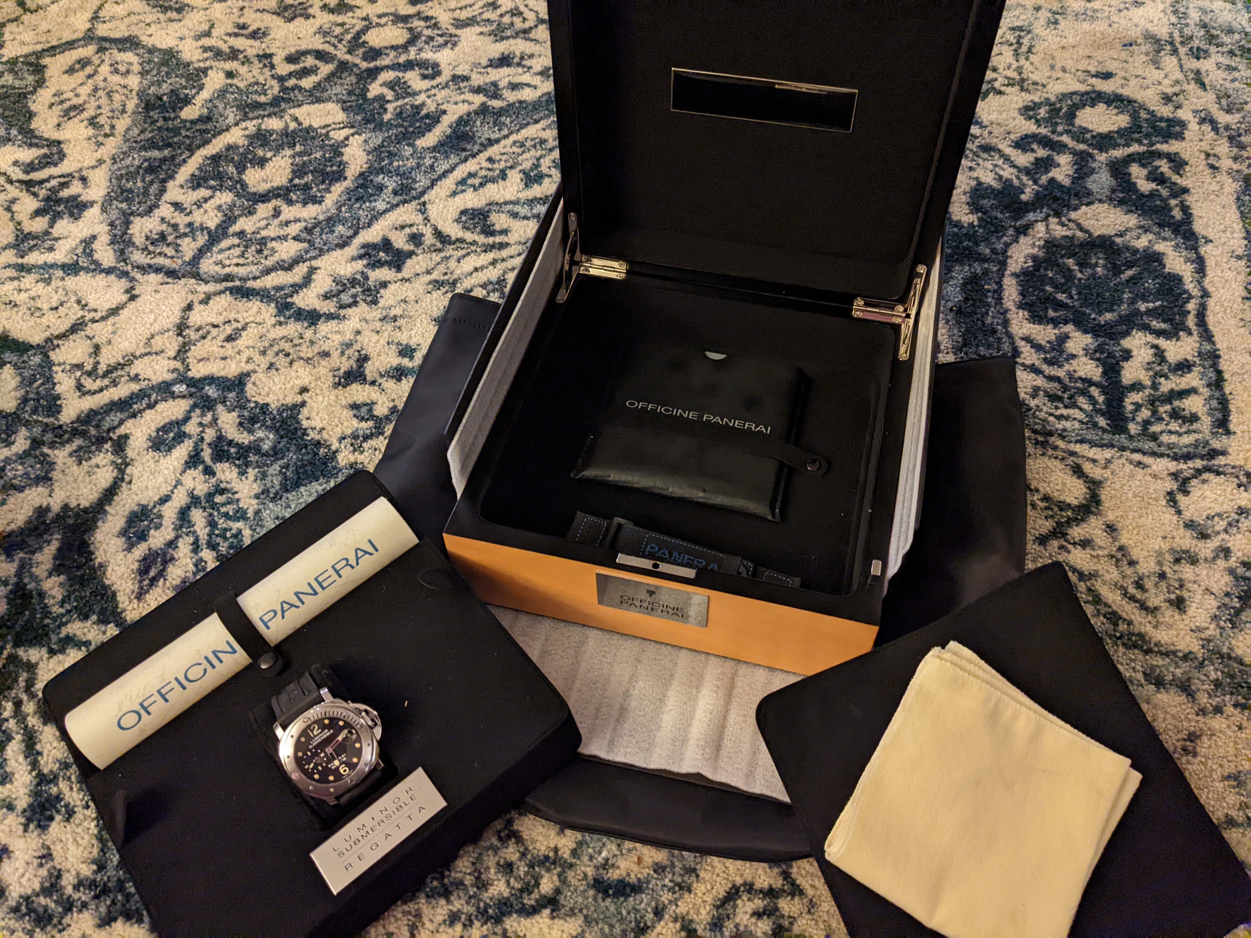 WTS Panerai PAM 199 Full box and papers excellent condition