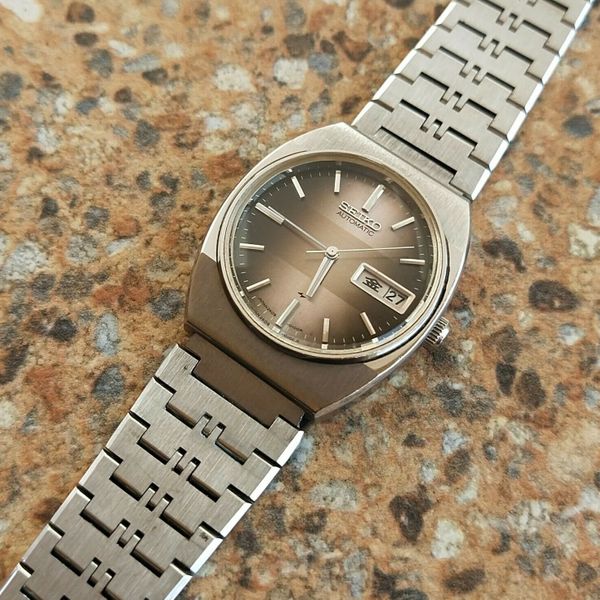 セイコー オートマチック 2409-0020 グラデーション 樽型 ブラウン Vintage Seiko Hi Beat 2409 0020 Automatic 23 Jewels March 1974