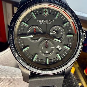 Watch VICTORINOX Swiss Army International Vintage Green Dial