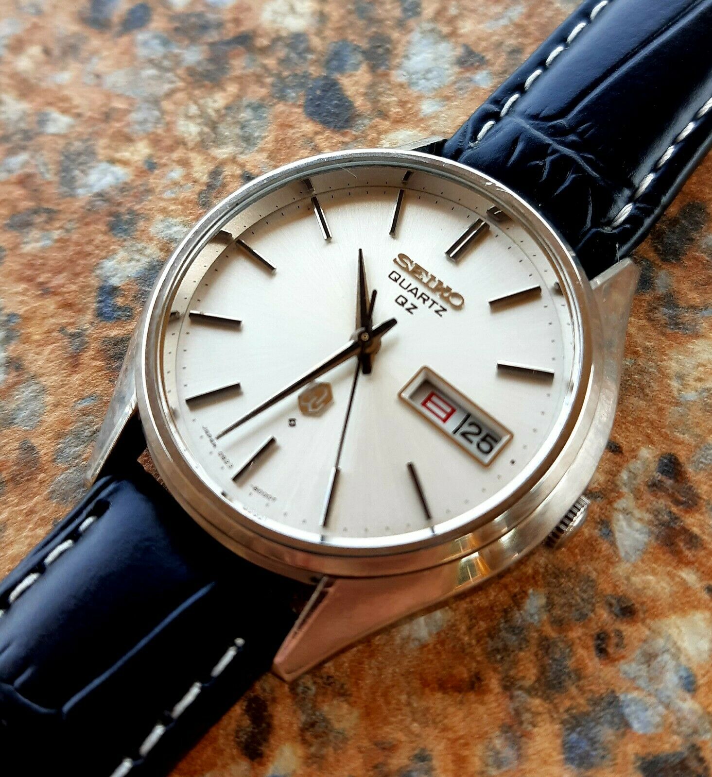 〇Nc左1045 昭和レトロ SEIKO QUARTZ DM303E オレンジ 〇Nc左1045 昭和レトロ SEIKO QUARTZ DM303E オレンジ 〇Nc左