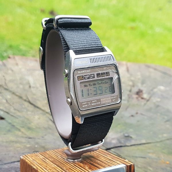 Vintage Digital Watch 1970s LCD Seiko A159-4039-G New Battery & Black NATO  Strap | WatchCharts