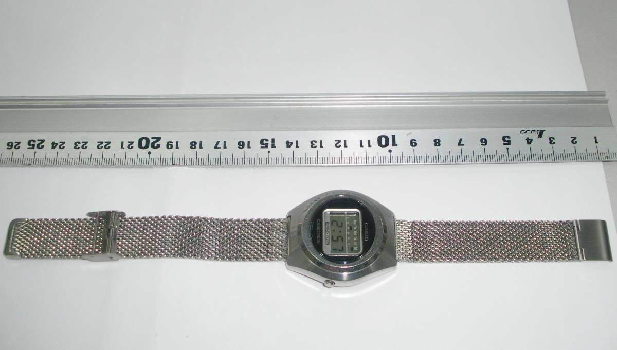Vintage Casio CASIOTRON 01-501 Men's Digital Silver Watch Japan