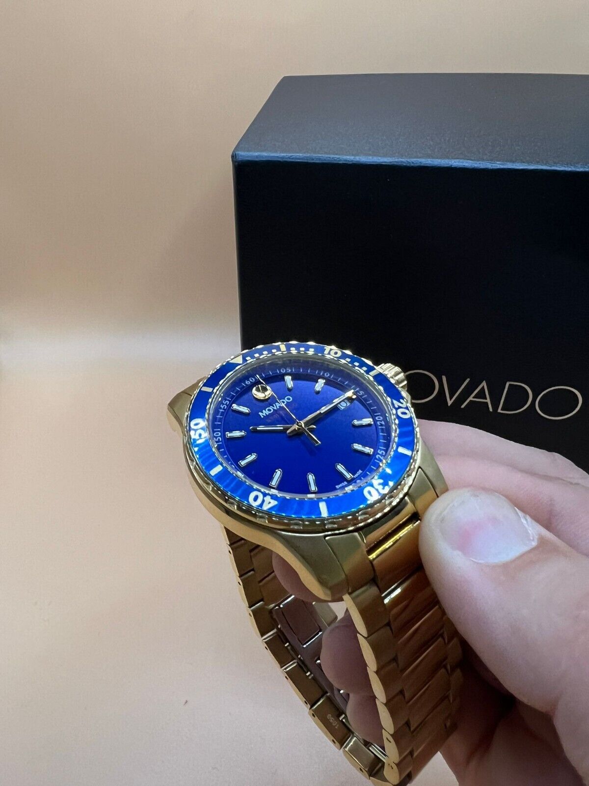 Movado 800 series discount gold