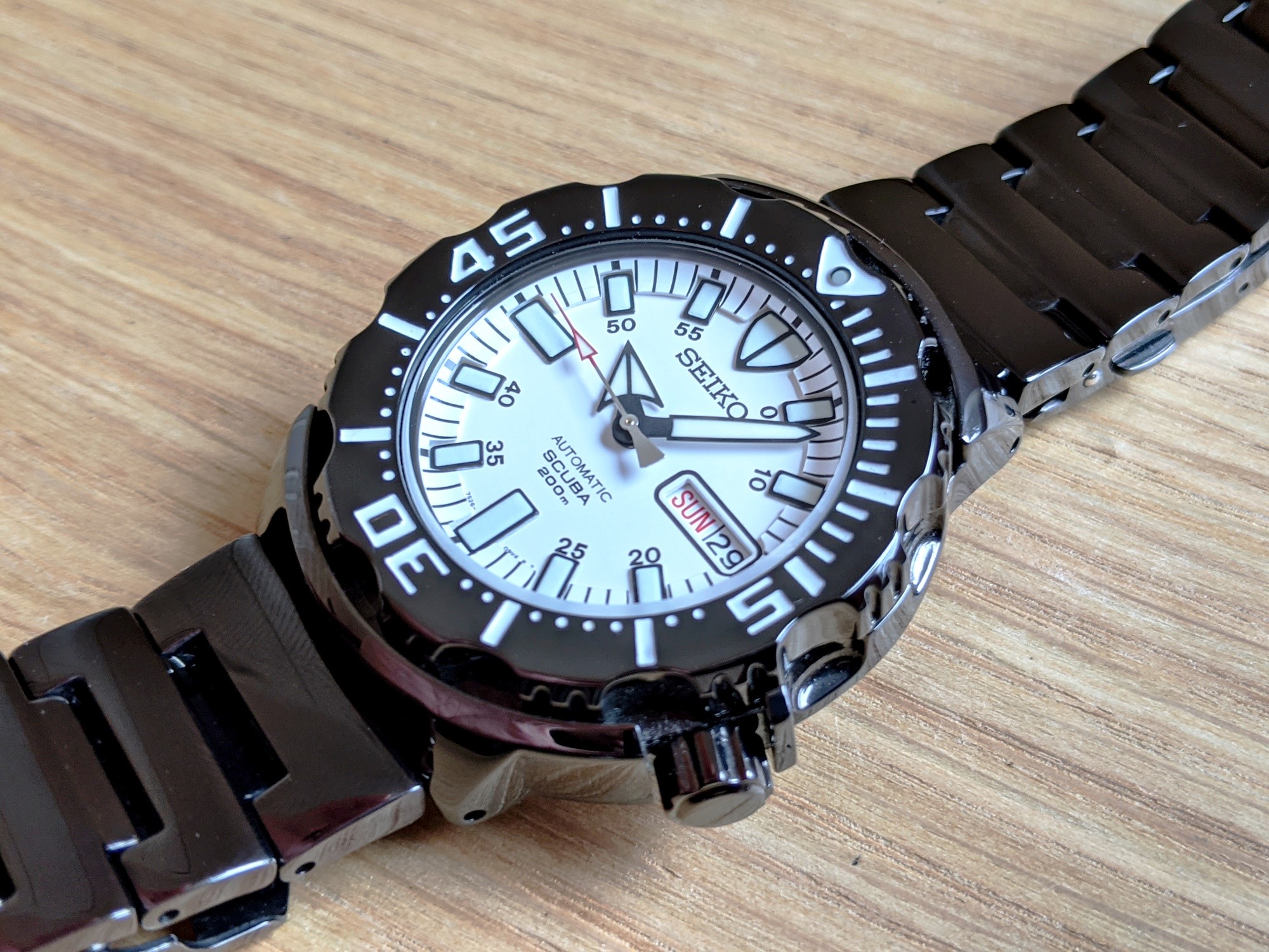 Seiko SZEN006 White Dial Gen 1 Night Monster | WatchCharts Marketplace