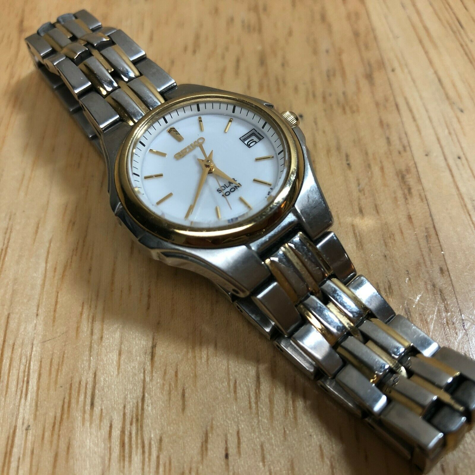 Seiko Solar V187-0AC0 Lady 100m Dual Tone Steel Analog