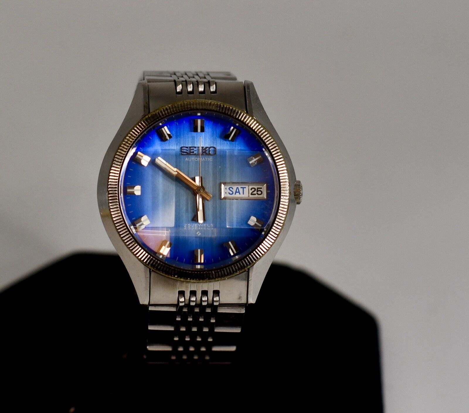 Vintage 1974 Seiko Lord Matic 5606 Blue Dial 25 Jewel