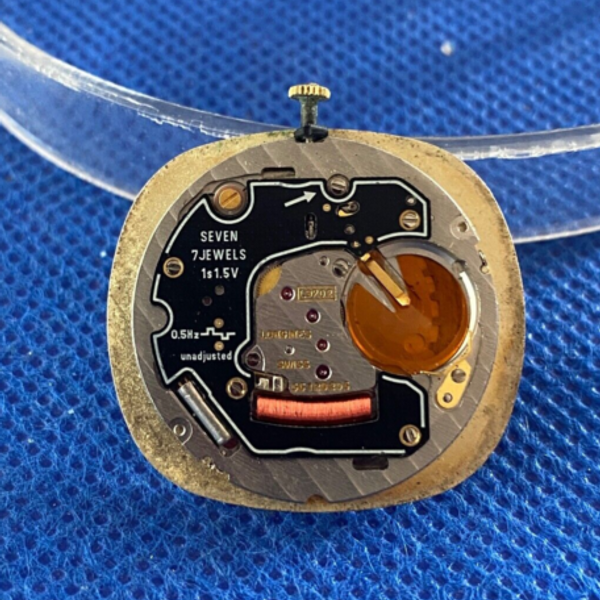 LONGINES L.970.2 Quartz movement no running & dial (1C/7326