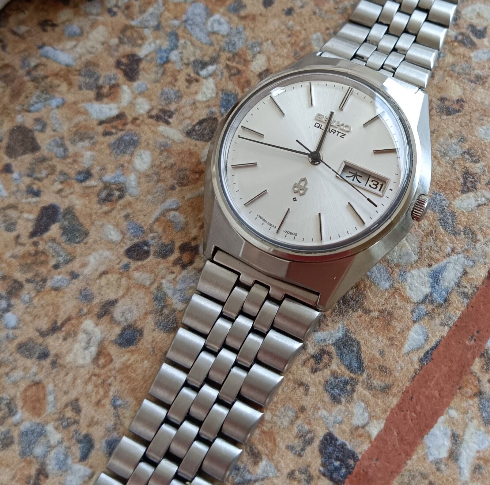 Vintage Seiko Quartz (SQ) JDM 3802 7010 February 1973 Kanji