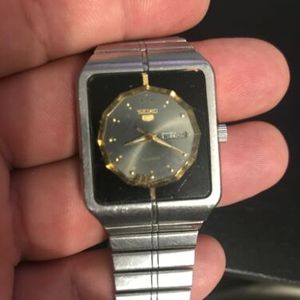 SEIKO 5 4206-5700 Wristwatch Vintage Automatic Dial:Black Square Men's WatchCharts