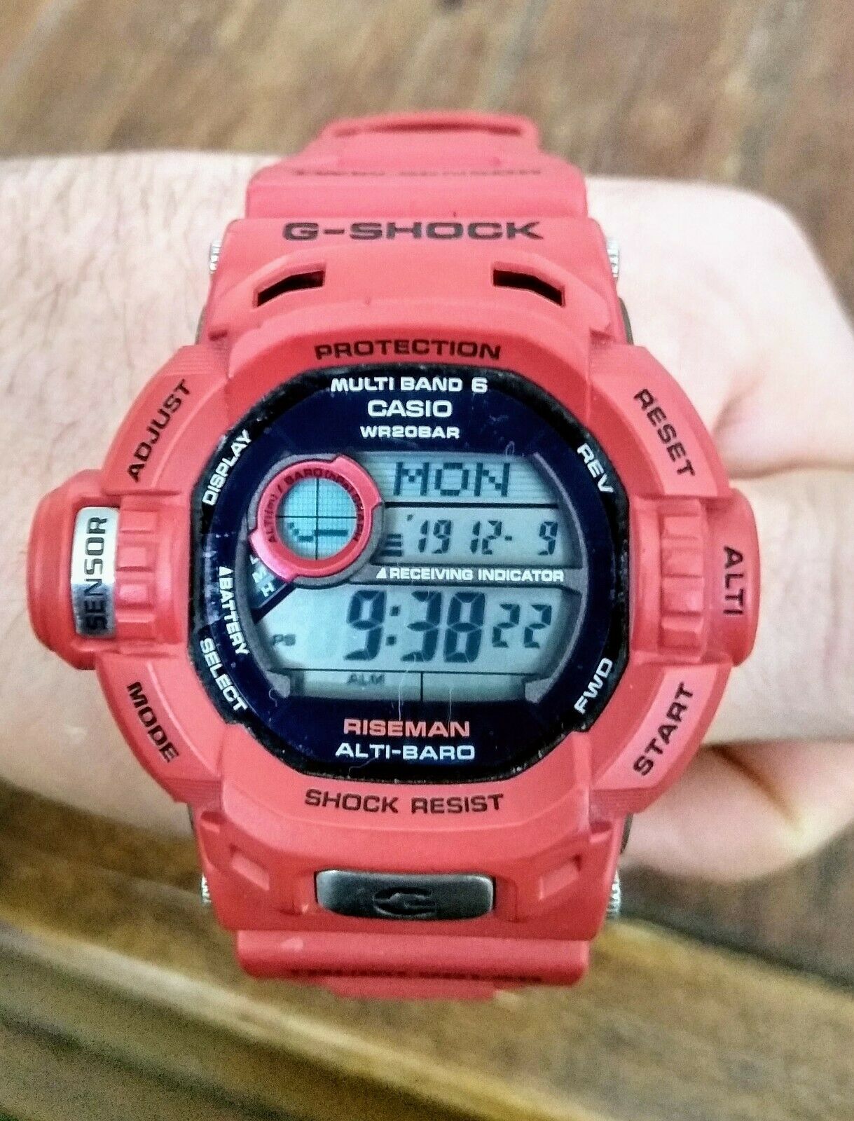 Authentic Red CASIO G-SHOCK Riseman GW-9200 Solar Quartz Men's