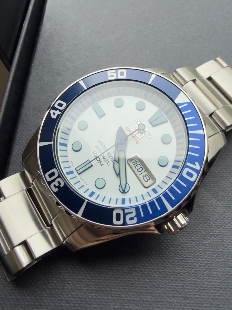 Seiko 5 Sports 