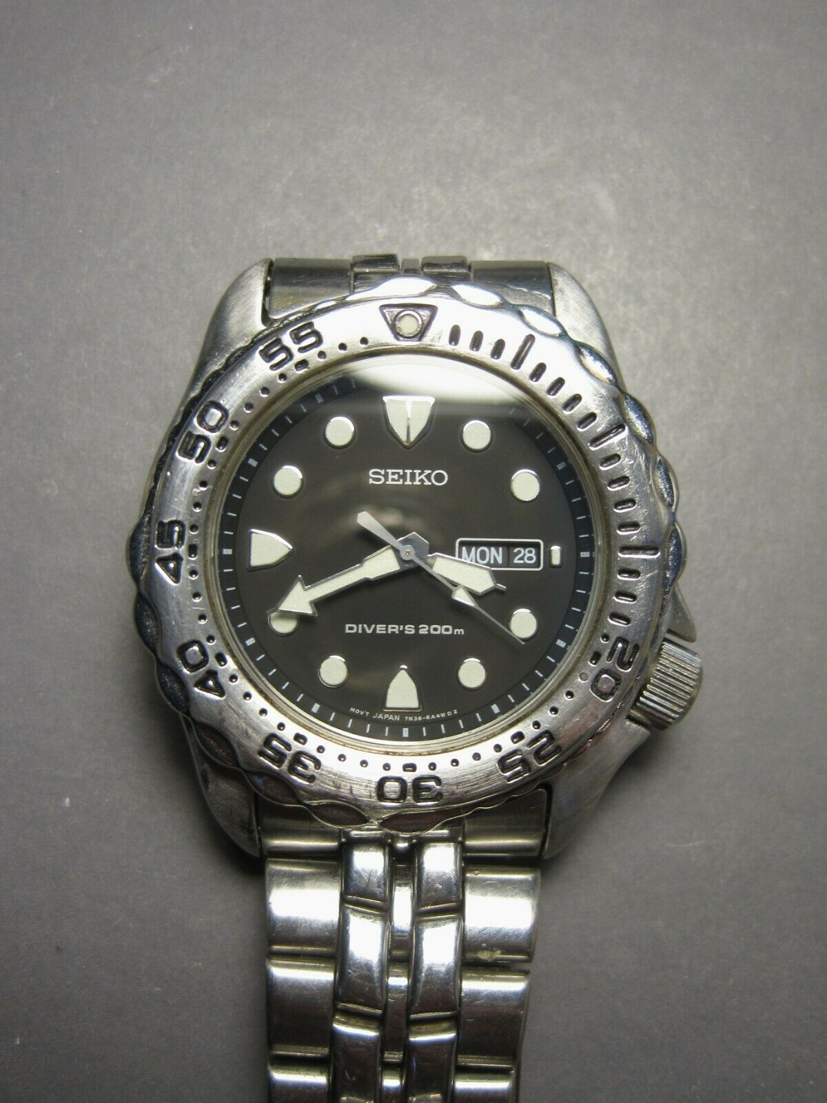 Montre Seiko Diver Giugiaro 7N36-0AH0 édition Limitée - À Quartz, Boîtier Doré, Bracelet Caoutchouc, Occasion