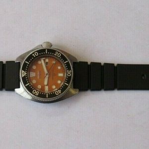 1976 SEIKO 2205-0769 PROFESSIONAL 150M AUTOMATIC DIVER WATCH WITH ORANGE  DIAL | WatchCharts