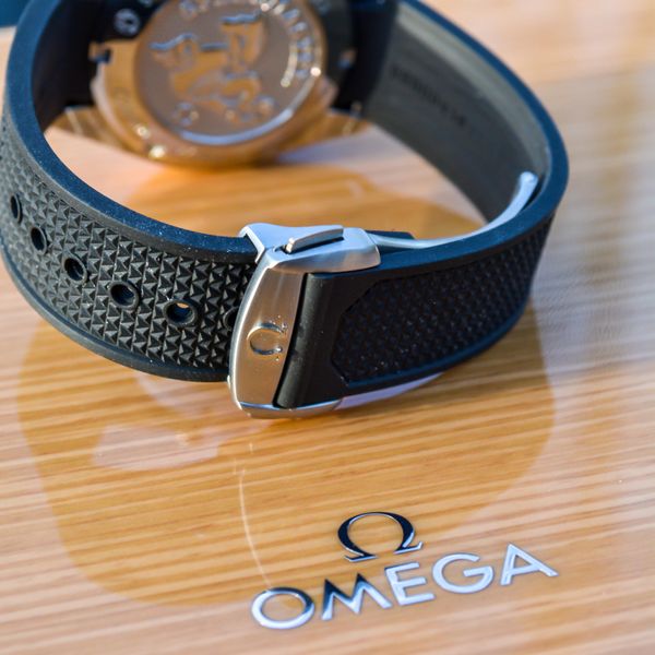 [WTS] Omega Speedmaster Racing 40mm Reverse Panda rubber strap 326.32 ...