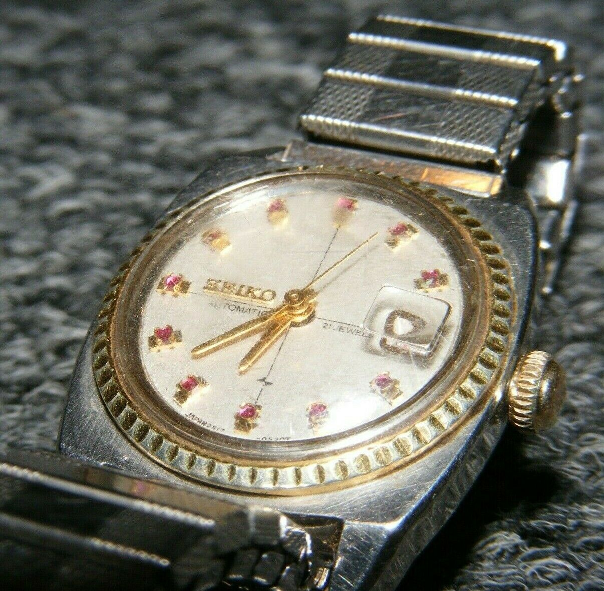 SEIKO Automatic (Ladies) Vintage Watch Japan 2517 - 0311 -0520T