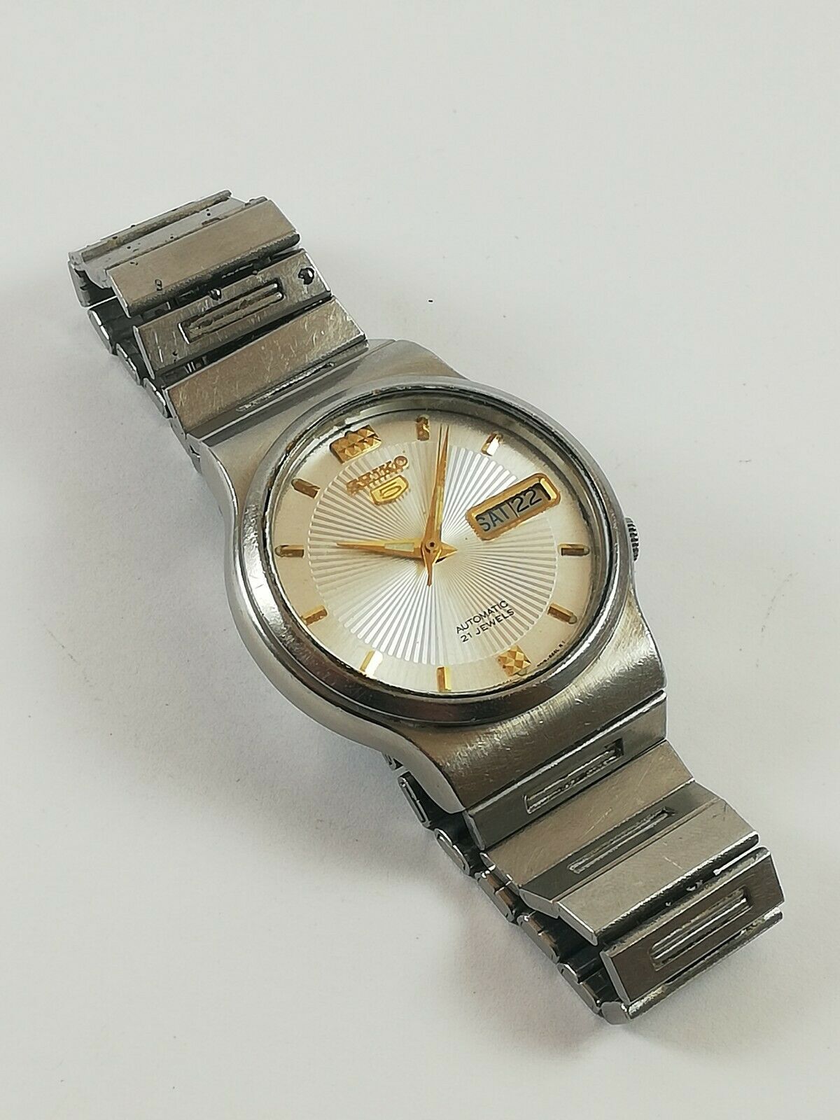 Vintage SEIKO 5 7019-8261 Automatic 21 Jewels Japan Watch Runs