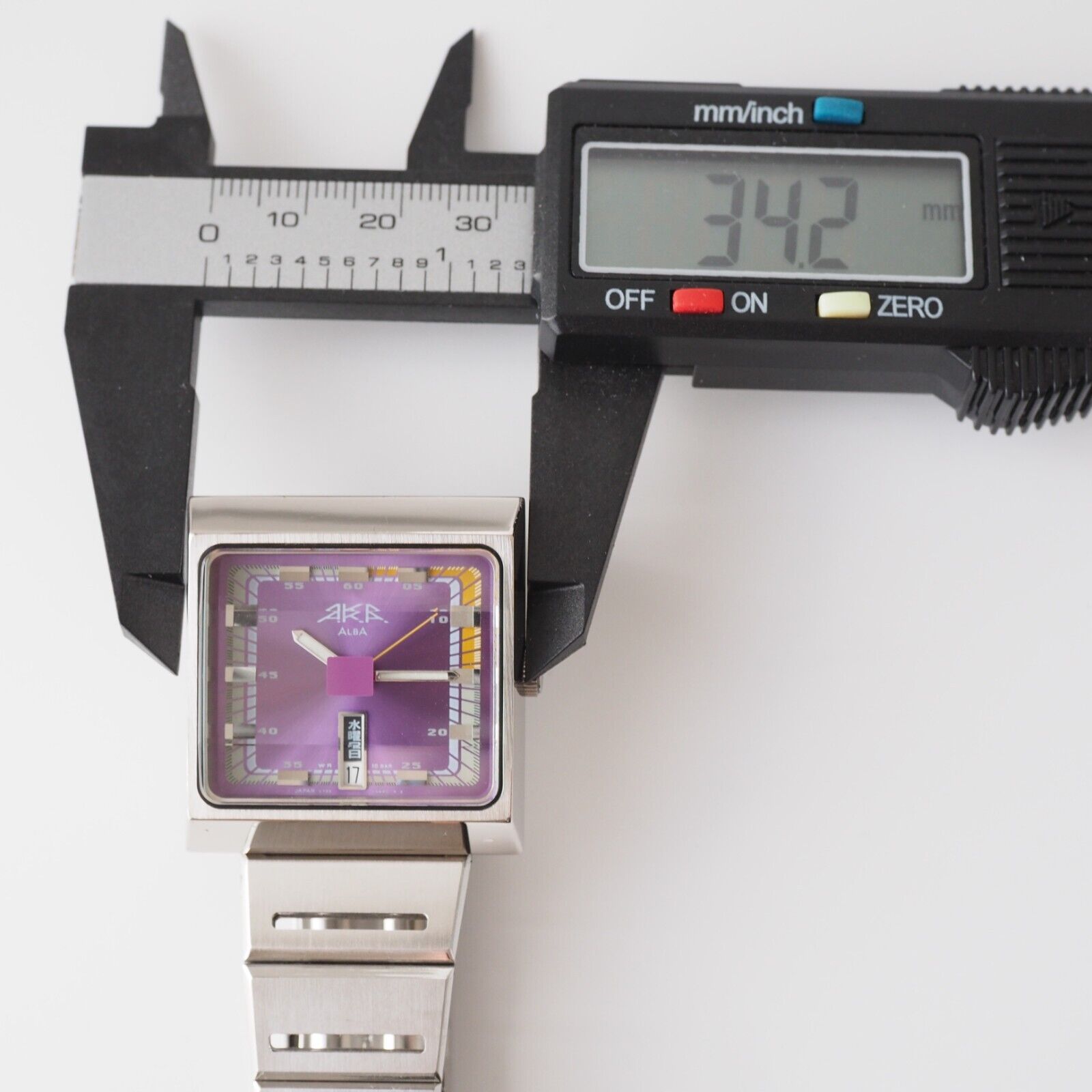SEIKO ALBA AKA V733-5A40 Quartz Purple Dial 34 mm Square Vintage
