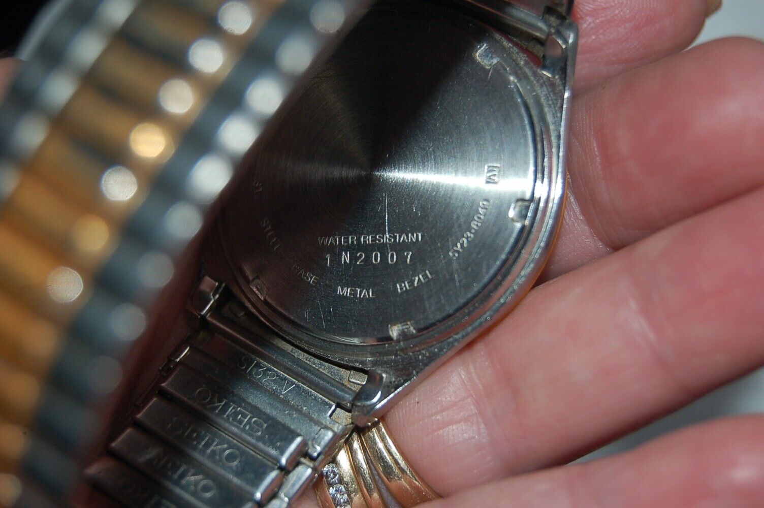 SEIKO QUARTZ SQ MENS DATE WATCH 1N2007 GOLD & SILVER TONE SEIKO QUARTZ SQ MENS DATE WATCH 1N2007 GOLD & SILVER TONE