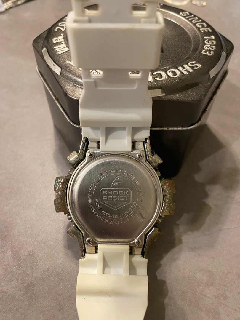 G shock with online swarovski crystals