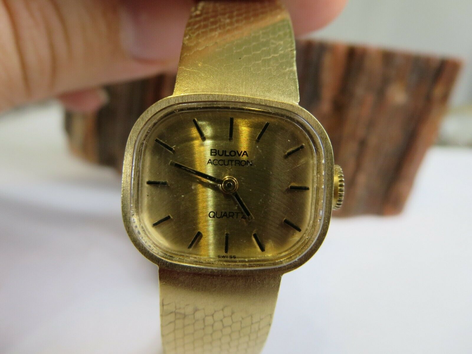 bulova accutron quartz watch