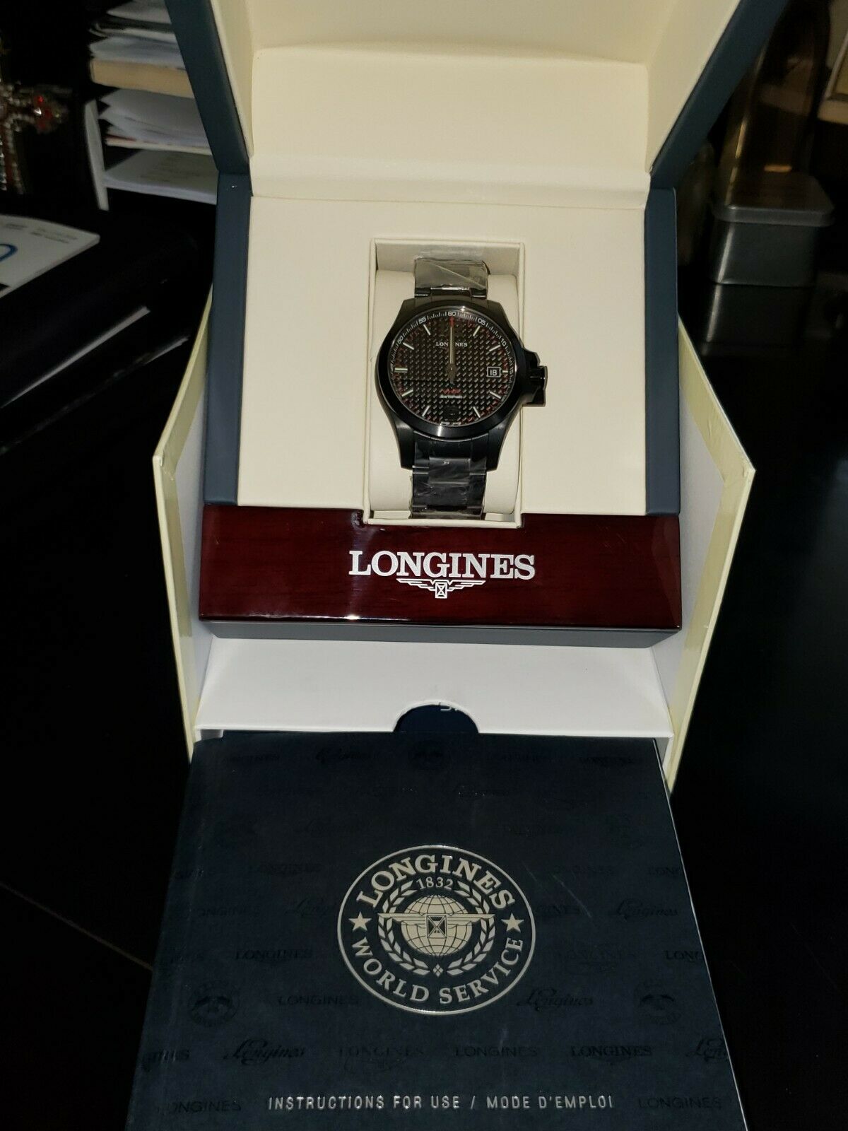 Longines CONQUEST V.H.P. 43MM CARBON FIBER DIAL PVD L37262666