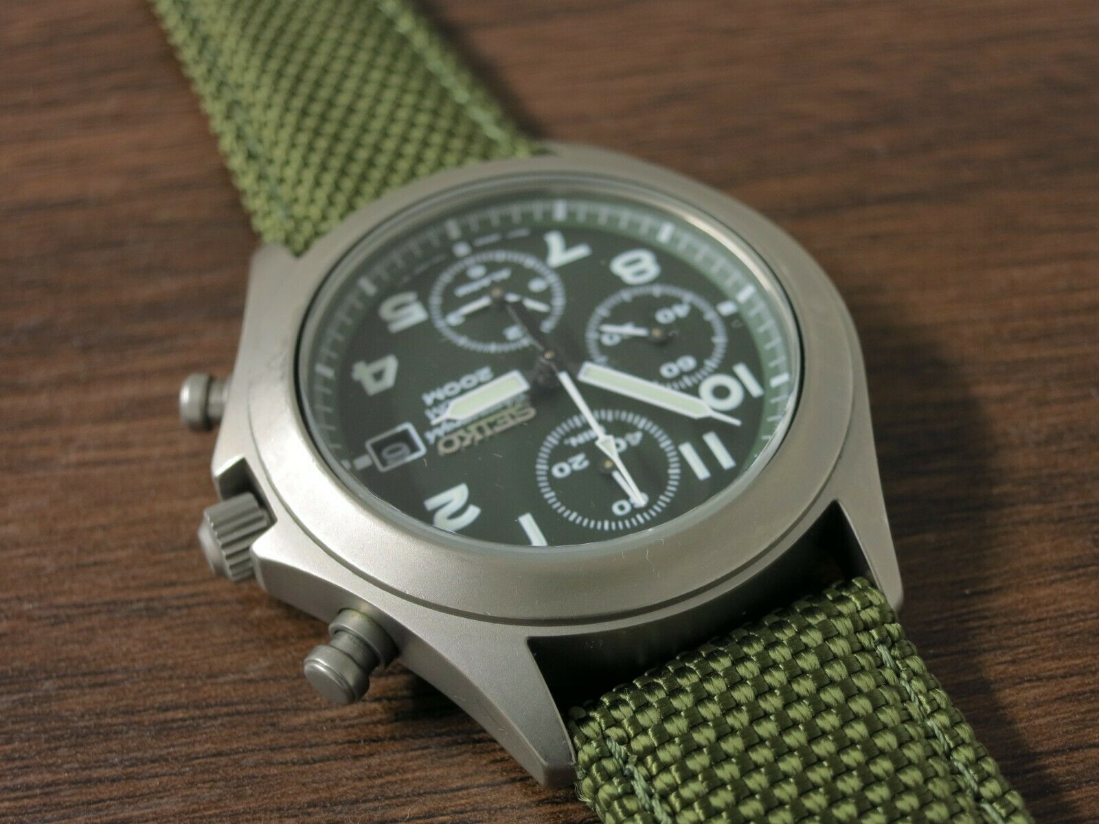 Seiko SNA141 Titanium Green Dial Military Watch 7T62 0BZ0 New Belt 