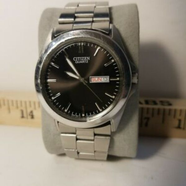 Mens Citizen Quartz Wrist Watch w/ Black Dial 1102S066808 Smaller Band