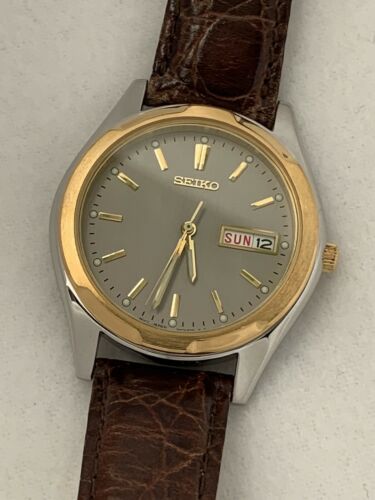 Vintage Seiko Quartz 7N43 8199 Day Date Mens Wrist Watch